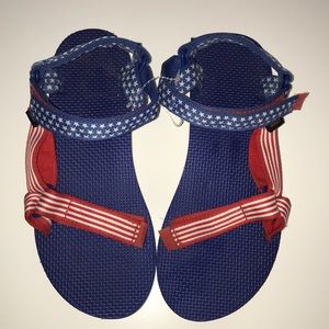 Women Tevas